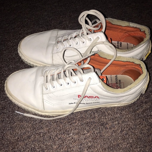 Low top white Nasa Vans - Picture 3 of 6